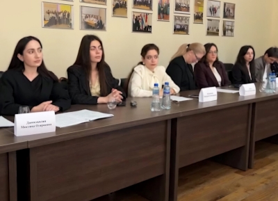 Современные вызовы и механизмы защиты прав ребенка обсудили в АГУ