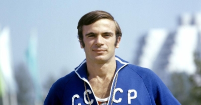 80 шықәса раԥхьа диит иналукааша асовет атлетика лас аспортсмен, Аҟәа ақалақь аҿы ииз Виктор Санеев.