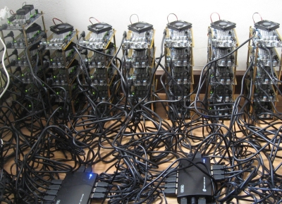 В Гагре демонтировали и изъяли 25 аппаратов по добыче криптовалют