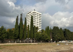 Набережную вдоль бывших военных санаториев реконструируют