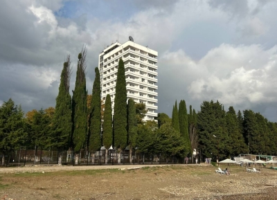 Набережную вдоль бывших военных санаториев реконструируют