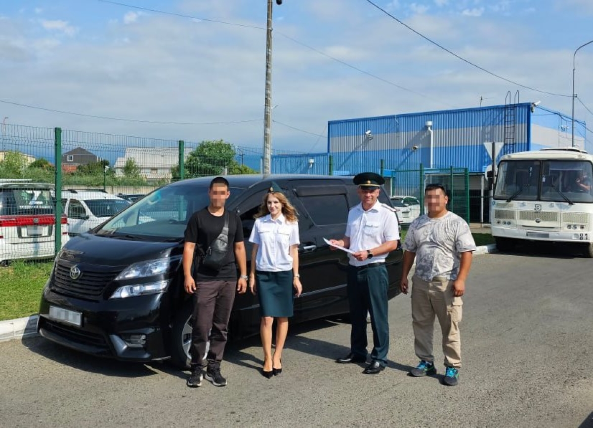 Пять конфискованных автомобилей из Абхазии передали на нужды СВО