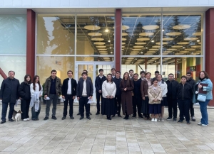 Профориентационную экскурсию для школьников провели в сухумском аэропорту