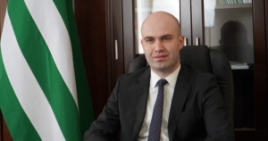 В адрес спикера Парламента Абхазии Лаши Ашуба поступают поздравления с днем рождения