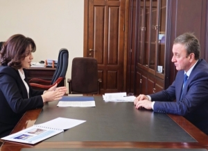 Программу "Сельский учитель" планируется запустить в 2026 году