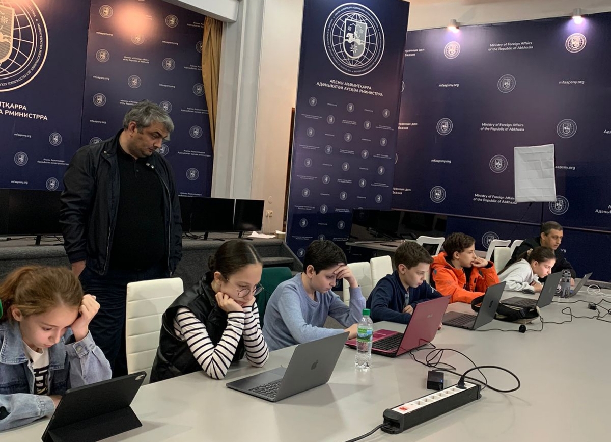 Абхазские шахматисты заняли второе место в онлайн турнире      