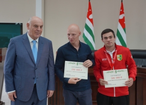 «Вся Абхазия болела за вас»: победителей и призеров Игр БРИКС чествовали в Сухуме