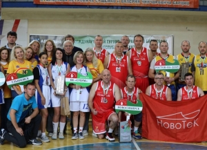 Амҵәышәмпыл азыҟаҵаҩцәа Станислав Сушьенкои Валери Барцыци ргәалашәара иазкыз атурнир хыркәшахеит Аҟәа ақалақь аҿы.