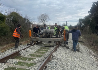 На участке железной дороги Сухум — Очамчыра ведутся ремонтные работы