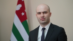 Лаша Ашуба: Конституция стала юридическим воплощением воли абхазского народа к независимости, суверенитету и свободе