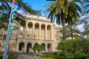 Президент присвоил почетные звания работникам энергетической отрасли