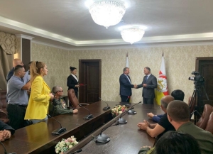 Алан Гаглоев встретился с ветеранами боевых действий из Абхазии, ДНР и ЛНР      