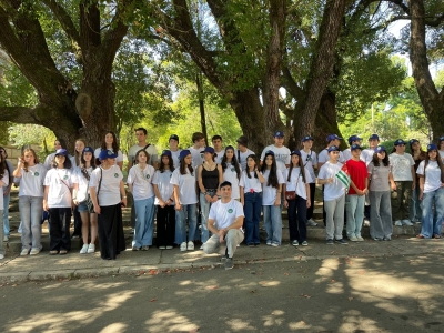 Аԥснытәи ашколхәыҷқәа Санкт-Петербургҟа амҩа иқәлеит.