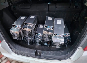 10 аппаратов для майнинга изъяли таможенники  на посту ГАИ «Эшера»