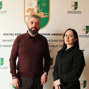 Министр туризма и и детский омбудсмен обсудили вопросы безопасности туризма и поддержки детей