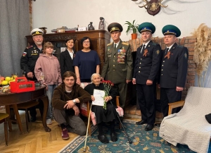 "Дом Москвы" поздравил ветеранов с 81-й годовщиной Великой Победы