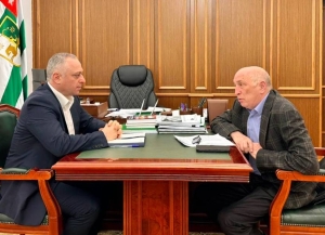 Бадра Гунба поддержал инициативы Владимира Зантария по укреплению позиций абхазского языка