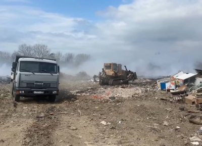 Коммунальщики приступили к локализации возгорания на мусоросвалке в селе Алахадзы   