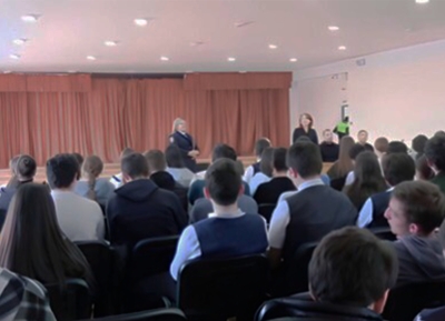 В Очамчырской школе-интернате прошла профориентационная встреча представителей МВД Абхазии с учениками 9 – 11 классов городских школ