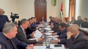 Владимир Делба провёл совещание по исполнению резолюции Гражданского форума