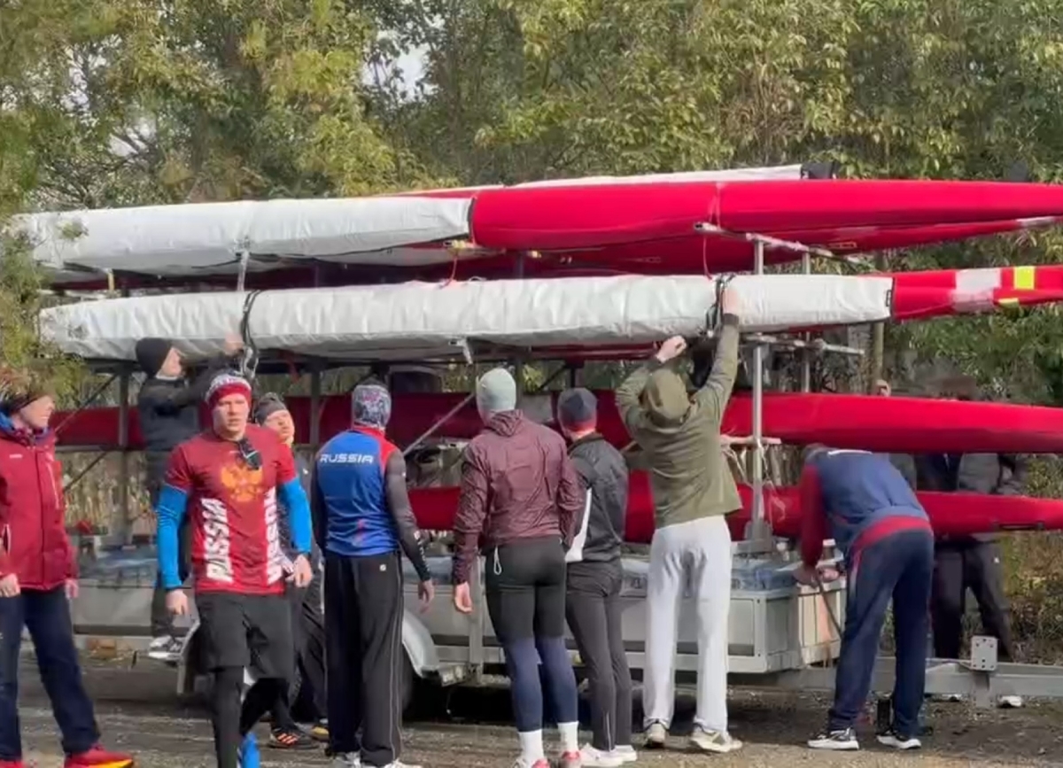 Команда Алтайского края по гребле на байдарках и каноэ тренируется на водохранилище «Речх»